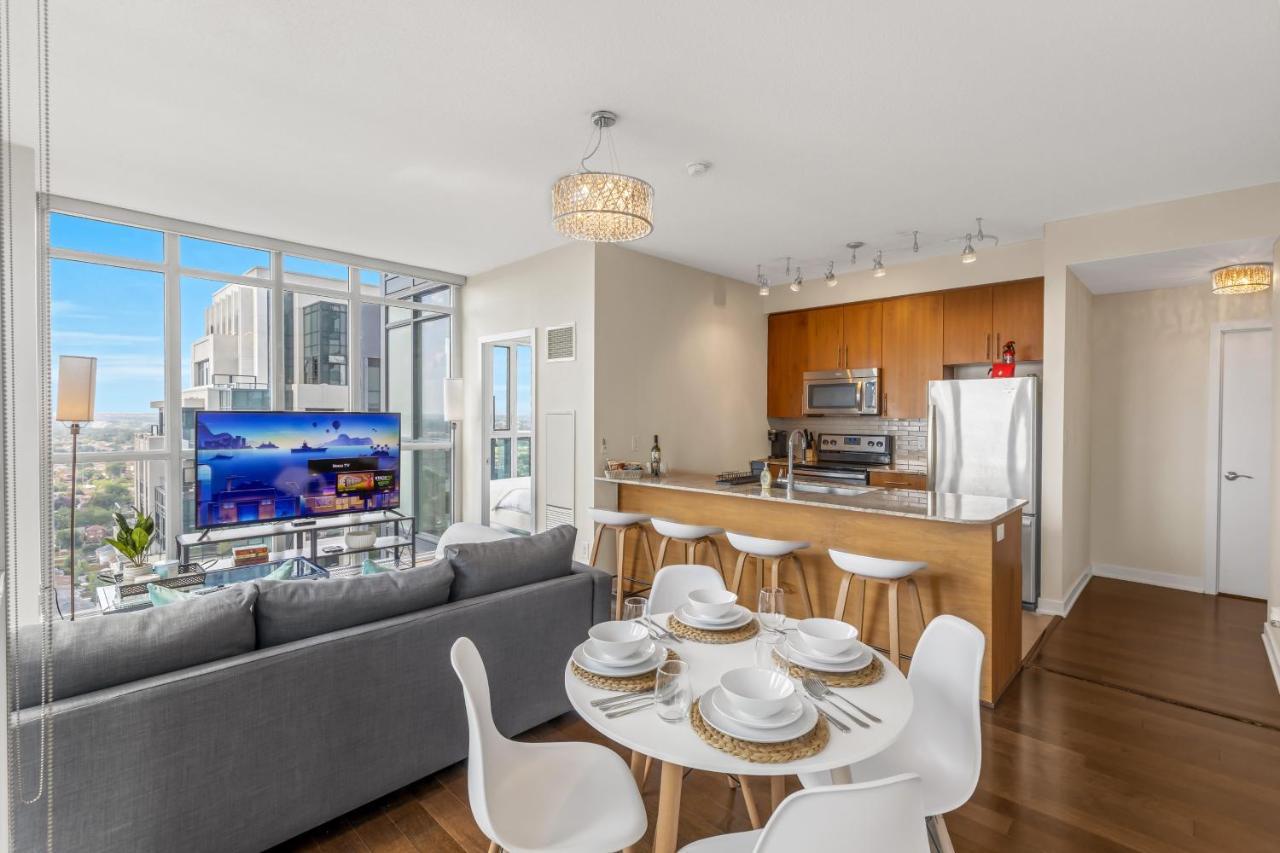 Ultra Luxurious 2.5 Bedroom 2 Full Bathroom 1 Parking Condo Near Sq1 Striking Views Мисисага Екстериор снимка