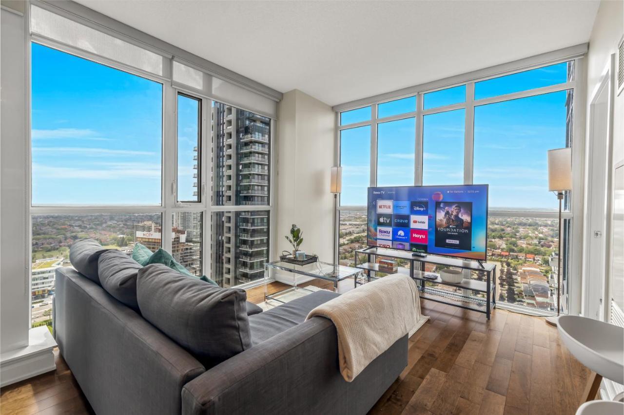 Ultra Luxurious 2.5 Bedroom 2 Full Bathroom 1 Parking Condo Near Sq1 Striking Views Мисисага Екстериор снимка